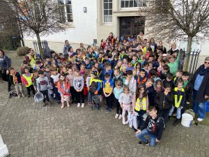 Read more about the article Schüler setzen sich für Umwelt ein: Putzete Aktion an der Grundschule Sundheim